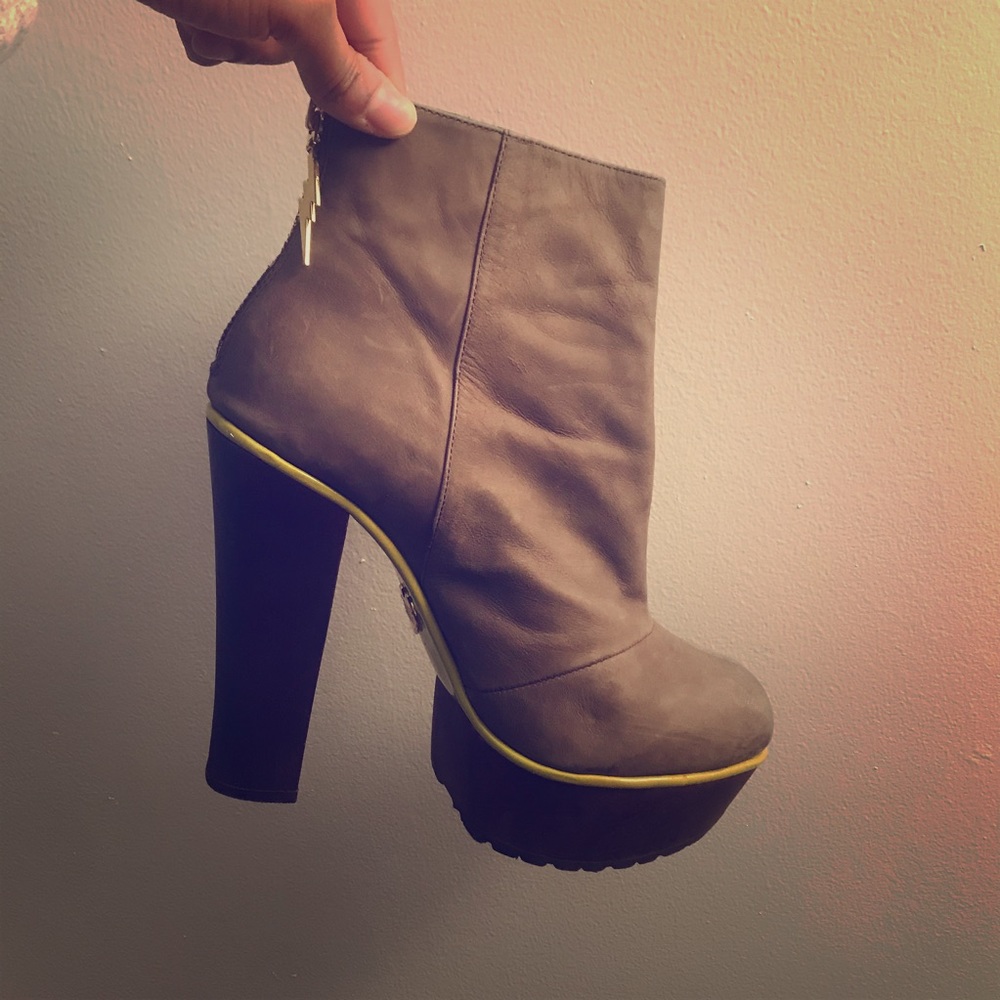Betsey Johnson ankle bootie